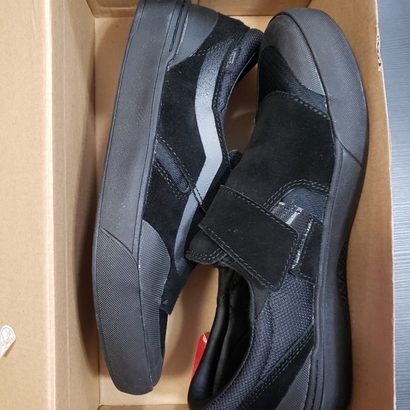 Mens shoes - Picture 3 of 4